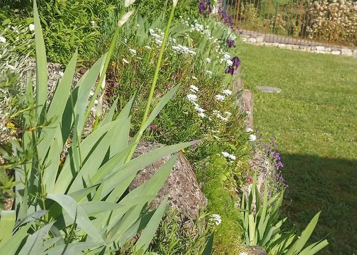 בית הארחה De Poujoles 3*