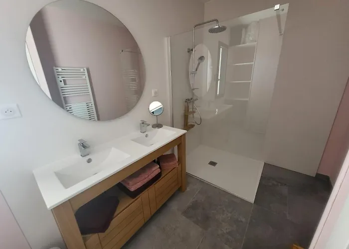 בית הארחה De Poujoles 3*