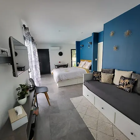 Pensjonat De Poujoles 3*